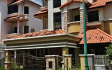 D'Residence Bungalow Located in Bayan Lepas, Near Que...