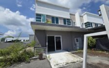 1.5sty Light Industry The Gate CORNER Diamond Valley ...