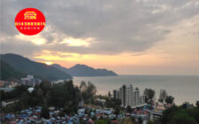 Eden Seaview 860sf Condominium Located in Batu Ferrin...