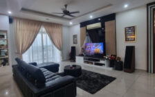 Delima Palace 2600sf Seaview Apartment Located in Isl...