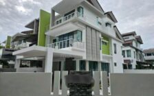 For Sale 2 Storey Semi Detached House Corner Lot with...