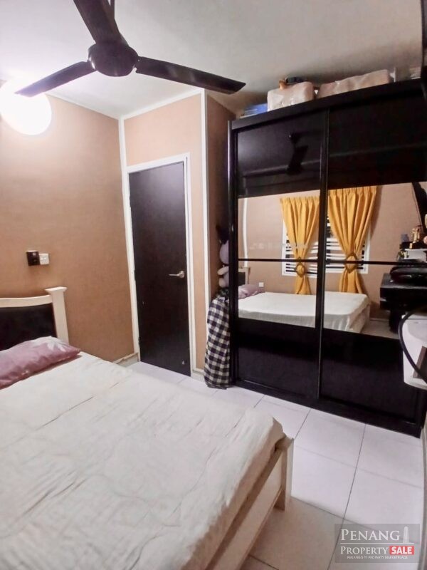 Renovated Freehold Tri Pinancle with 1 Carpark