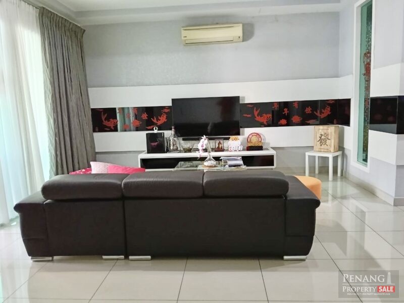 Renovated Intermediate 2 Storey Terrace House, Gated ...