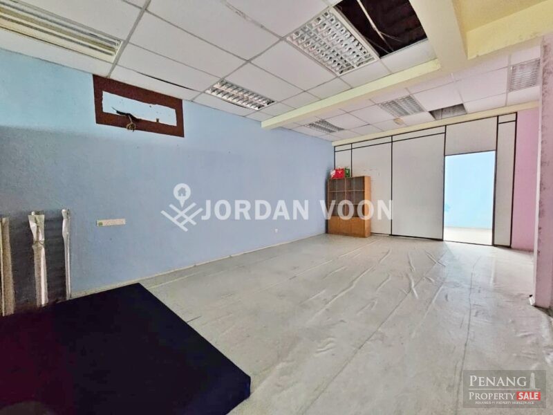 Raja Uda Office 2nd Floor Office Slight Furnish, Hot ...