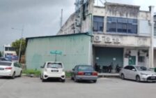 Diamond Valley, Batu Maung