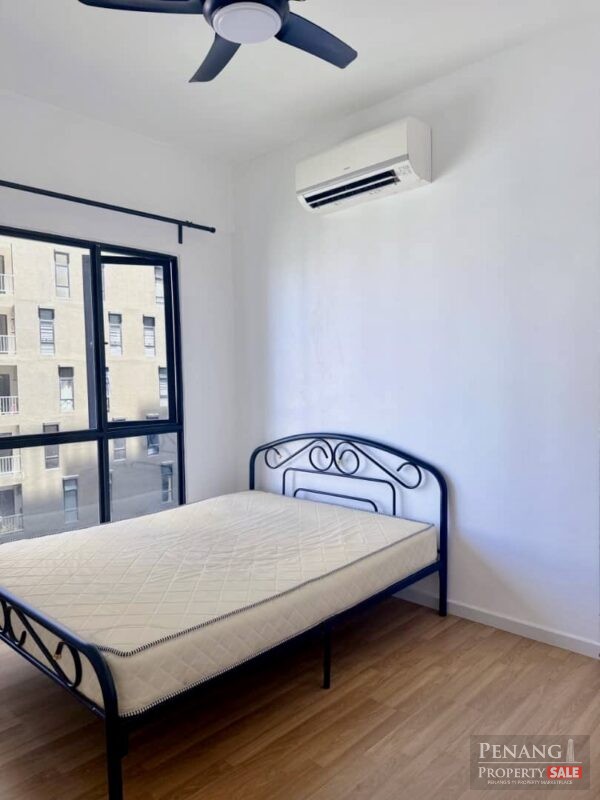 Freehold, Renovated Tri Pinnacle with 2 Ca...