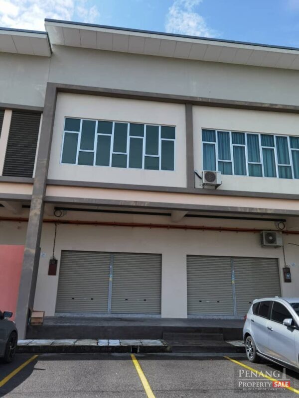 (FACING MAIN ROAD) Hijauan Hills Ground Fl...