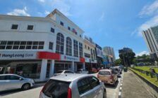 For Sale 2 Adjoining 3 Storey Shoplot Bayan Point Cor...