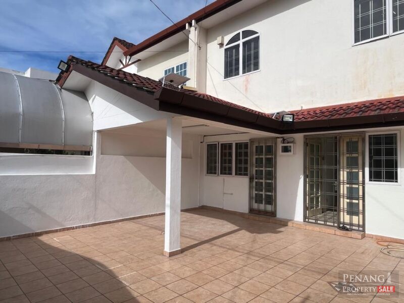 2 STOREY SEMI-DETACHED HOUSE WITH HUGE BACKYARD