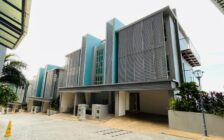 SALE 10 Island Resort 3.5 Storey Semi D Villa Panoram...