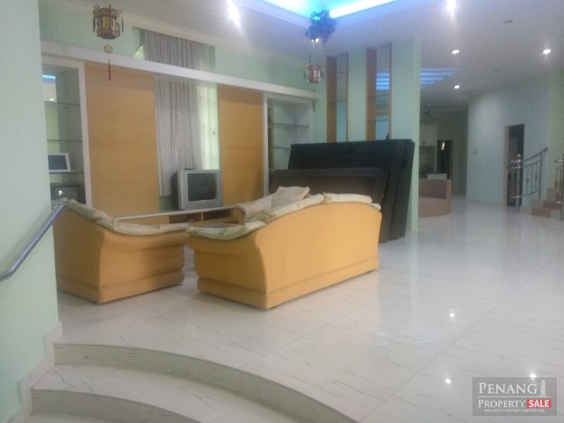 Jalan D.S Ramanathan Georgetown , 2.5 storey bungalow