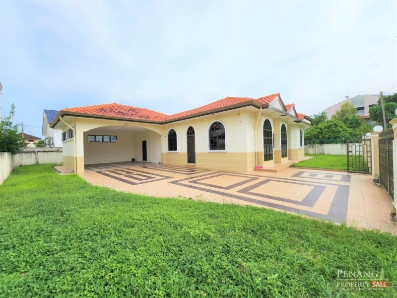 Lintang Sungai Ara Bungalow