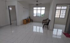 Hillside Garden Apartment - 800sf - 1 Car Park - Basi...
