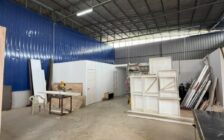 For Rent Warehouse/ Light Industrial @ Sim...
