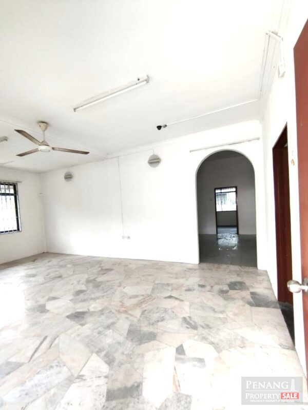 (HUGE LAND 5845 sqt, SINGLE STOREY BUNGALO...